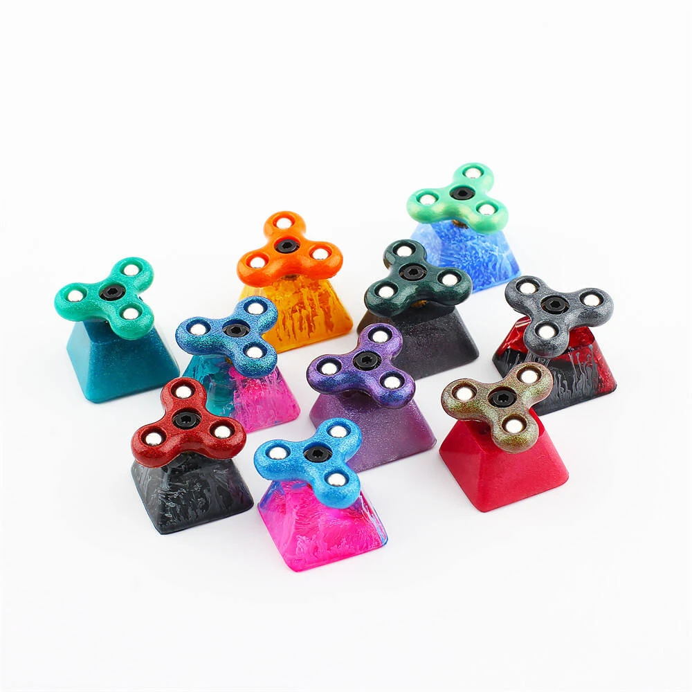 Rotating metal keycap color set