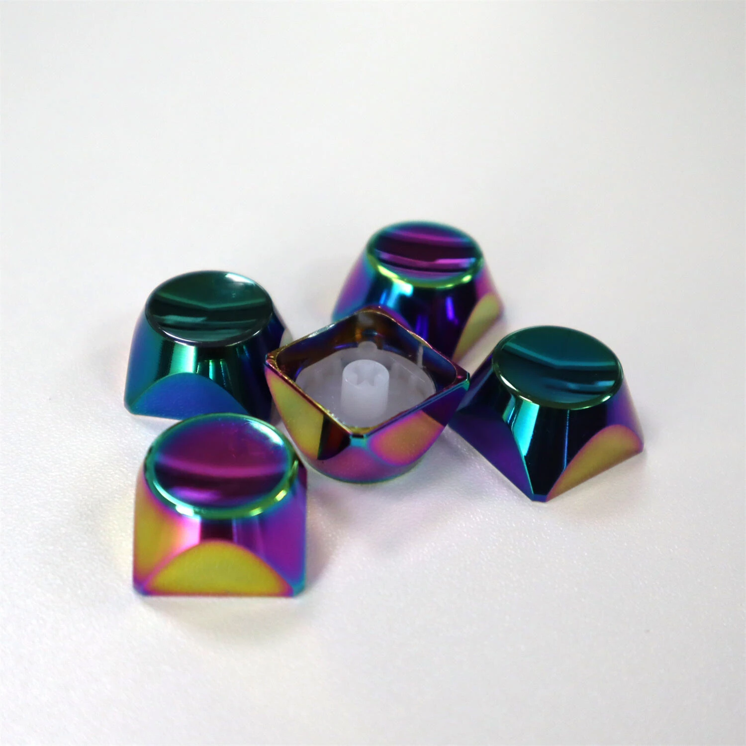 Iridescent metal keycaps